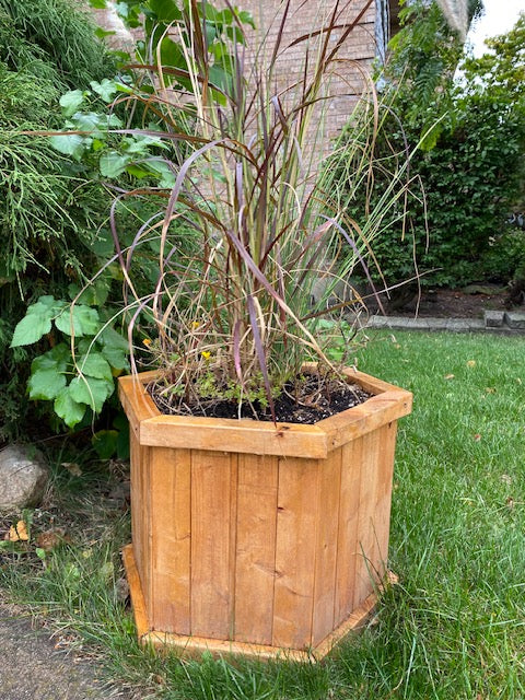 Jardinera de cedro (Hexagonal)