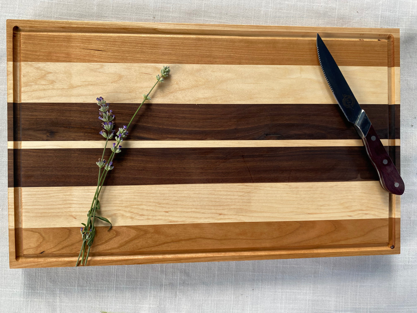 Artisan Edge Grain Cutting Board – Black Walnut, Cherry & Maple | 19.5" × 12.5" × 1"