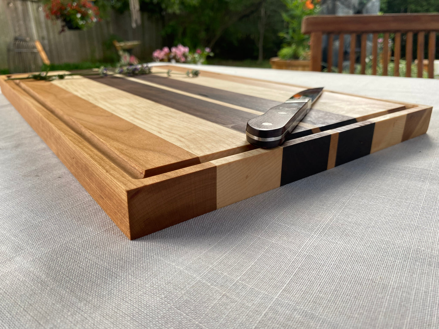 Artisan Edge Grain Cutting Board – Black Walnut, Cherry & Maple | 19.5" × 12.5" × 1"