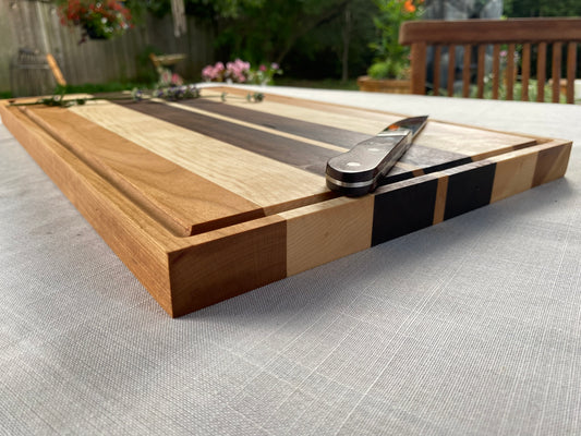 Artisan Edge Grain Cutting Board – Black Walnut, Cherry & Maple | 19.5" × 12.5" × 1"
